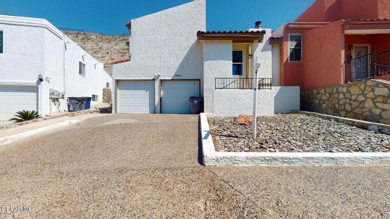 4842 Excalibur Dr in El Paso, TX - Building Photo