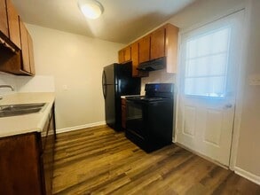 406 Russell Pkwy in Warner Robins, GA - Building Photo - Building Photo