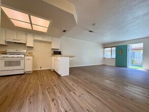 1739 W Ave J15 in Lancaster, CA - Building Photo - Building Photo