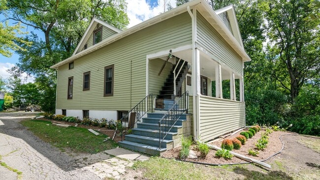 property at 2455 S Main St