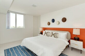 1710 SW 27th Ave in Miami, FL - Building Photo - Building Photo