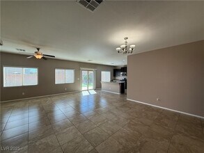 9341 Forest Meadows Ave in Las Vegas, NV - Building Photo - Building Photo
