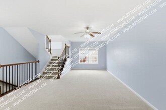 9140 Greenspire Dr in West Des Moines, IA - Building Photo - Building Photo