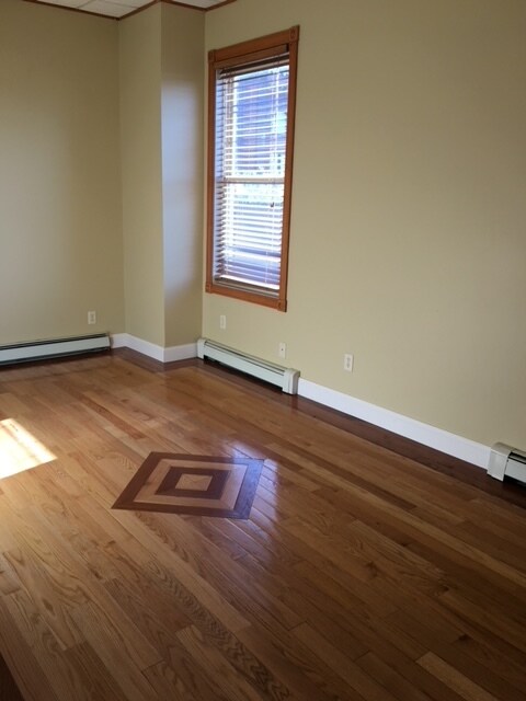 229 W Washington St in Marquette, MI - Building Photo - Building Photo