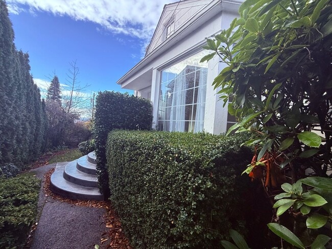 property at 411 10th Ave W