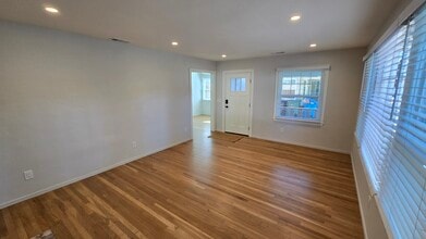 740 Locust St in Santa Clara, CA - Building Photo - Building Photo