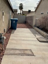 7209 Bronze Cir in Las Vegas, NV - Building Photo - Building Photo