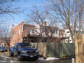 2315 40th St NW in Washington, DC - Building Photo - Building Photo