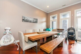 1357 W Grand Ave, Unit # 04 in Chicago, IL - Building Photo - Building Photo