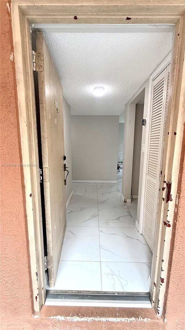 17600 NW 68th Ave in Hialeah, FL - Building Photo - Building Photo