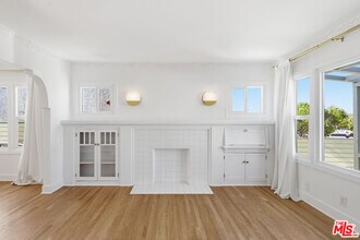 6743 Arlington Ave in Los Angeles, CA - Building Photo - Building Photo