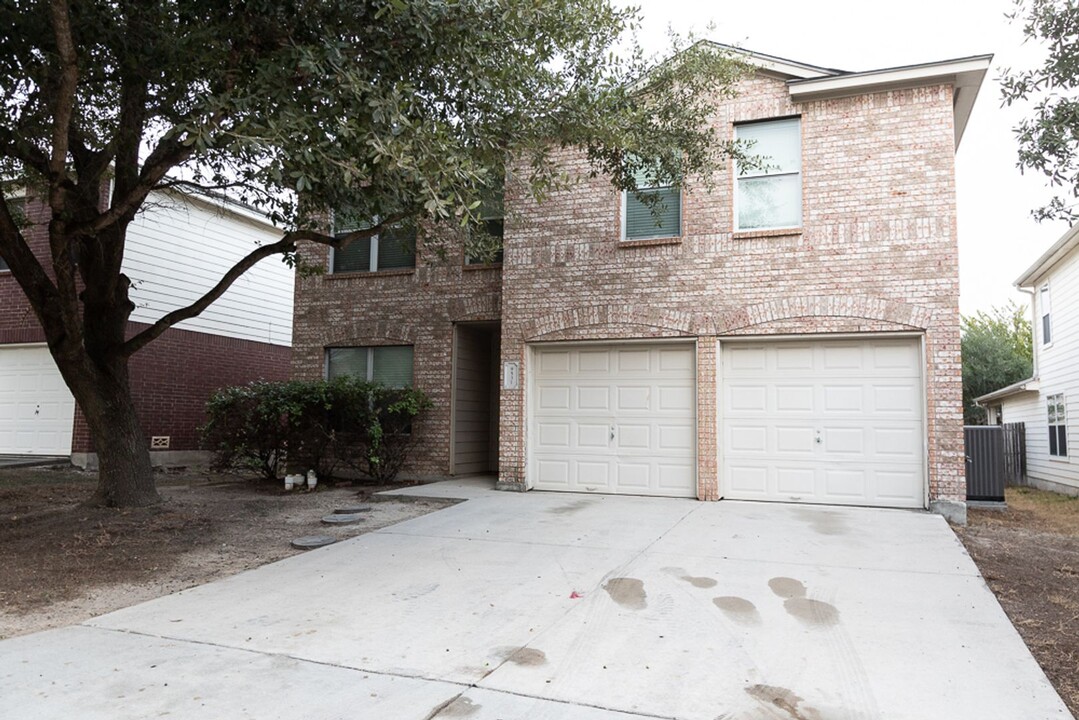 9531 Sage Terrace in San Antonio, TX - Foto de edificio