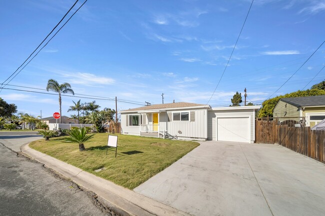 602 Sunset Dr in Oceanside, CA - Building Photo - Building Photo