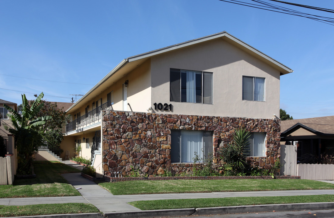 1021 Loma Ave in Long Beach, CA - Building Photo