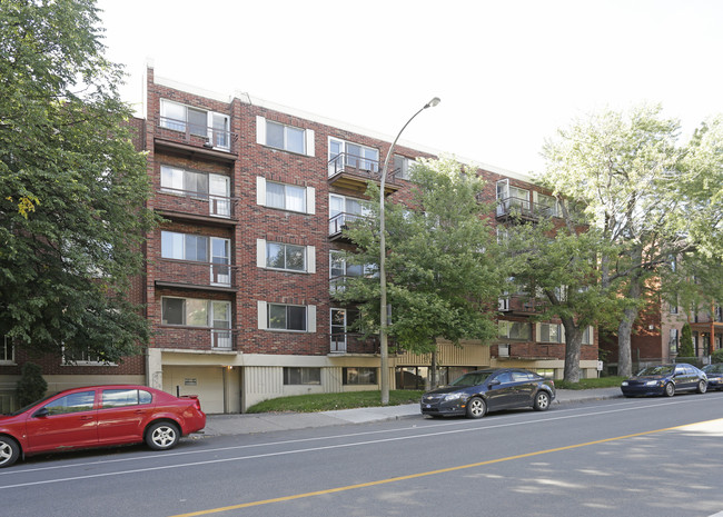 3165 Édouard-Montpetit in Montréal, QC - Building Photo - Building Photo