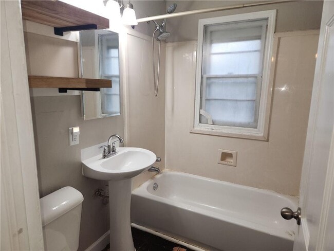 2457 Richard Ave in Mobile, AL - Building Photo - Building Photo