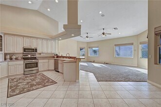 4683 Clay Peak Dr in Las Vegas, NV - Building Photo - Building Photo