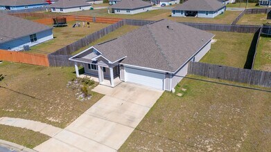 3527 Shadbush Ln in Crestview, FL - Building Photo - Building Photo