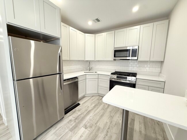 10 Cawfield St, Unit 2