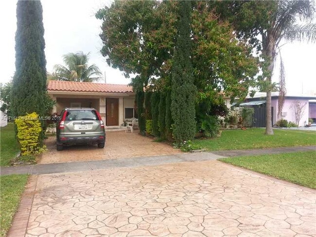 property at 1107 NE 8th St