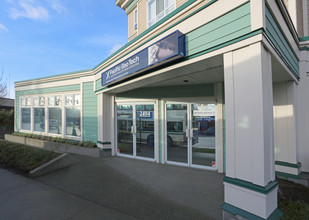 Lexington Park in Victoria, BC - Building Photo - Building Photo