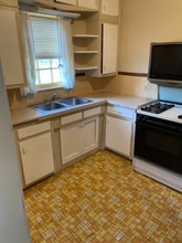 1804 E 23rd St N in Wichita, KS - Foto de edificio - Building Photo