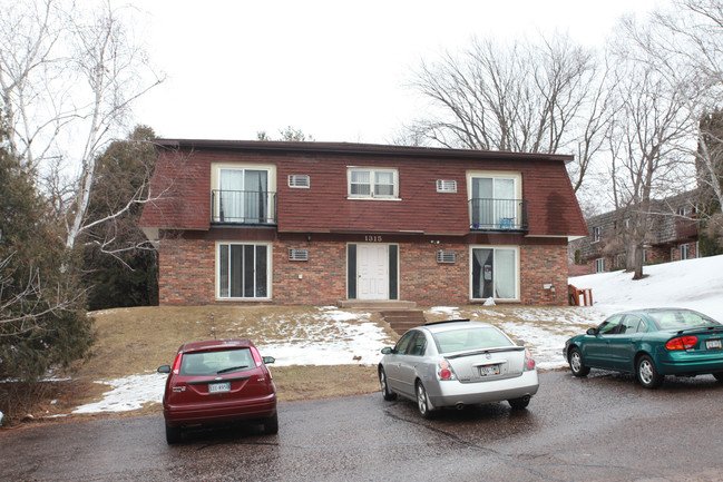 1315 15th Ave E in Menomonie, WI - Building Photo - Building Photo