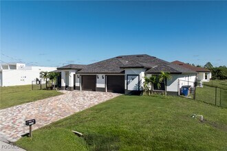 4524 20th St SW in Lehigh Acres, FL - Building Photo - Building Photo