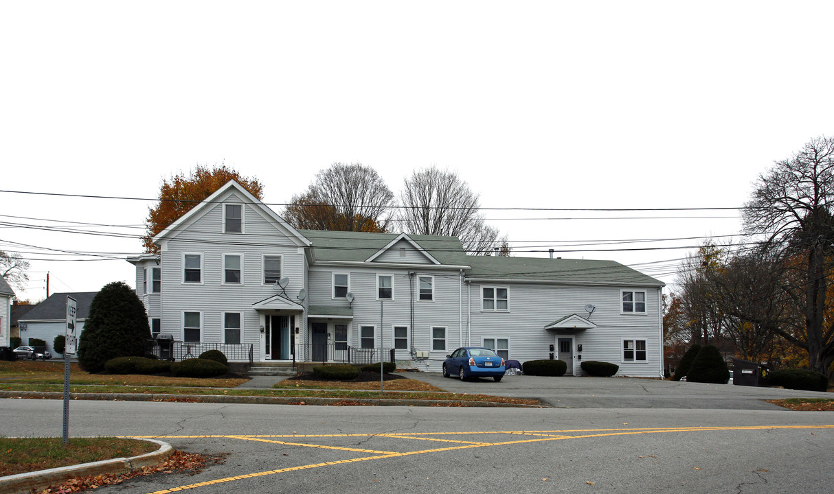 54 Main St in Framingham, MA - Building Photo