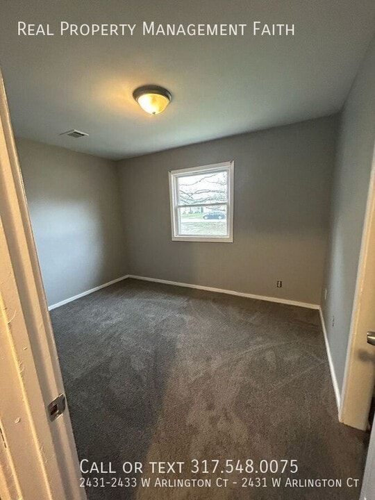 2431-2433 W Arlington Ct in Indianapolis, IN - Building Photo