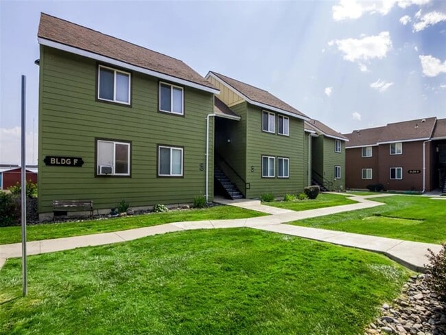 property at 2212 Cove Ave