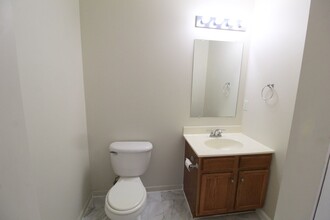 869 Camelot Ln in Harrisonburg, VA - Building Photo - Building Photo