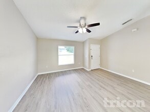 938 Millenbeck Ave in Deltona, FL - Building Photo - Building Photo