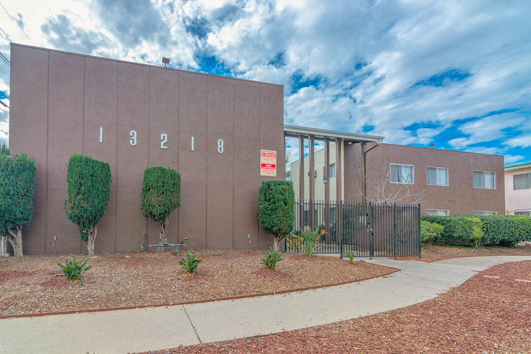 13218 Barbara Ann St in North Hollywood, CA - Building Photo