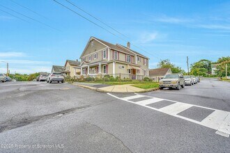 443 14th Ave, Unit Rear in Scranton, PA - Building Photo - Building Photo