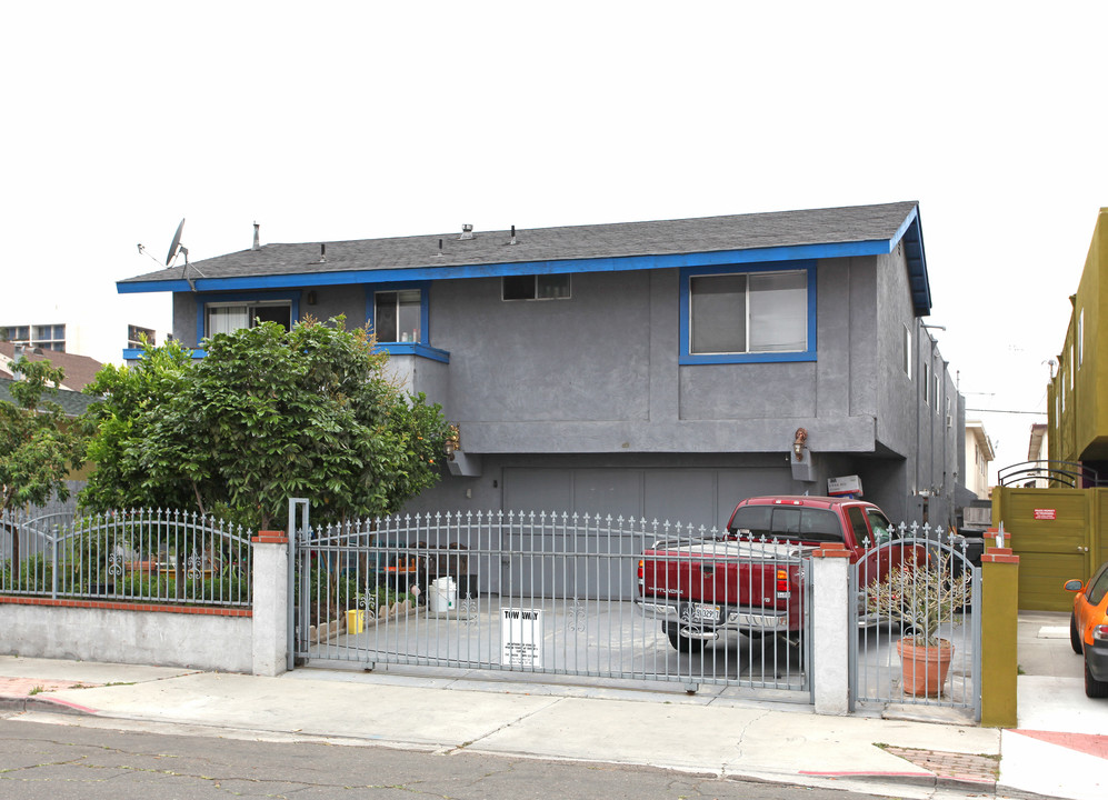 4238 Van Dyke Ave in San Diego, CA - Building Photo