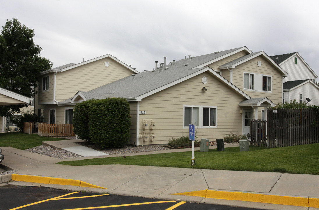 Foothills Green in Lakewood, CO - Building Photo