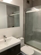 1900 Lyttonsville Rd, Unit 713 in Silver Spring, MD - Foto de edificio - Building Photo