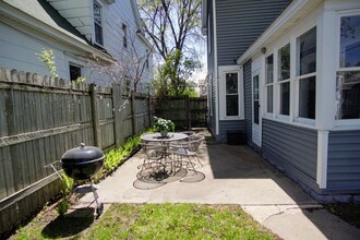 817 26th Ave NE in Minneapolis, MN - Foto de edificio - Building Photo