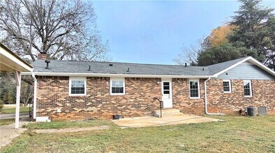 1800 Hwy 81 in Mcdonough, GA - Building Photo - Building Photo