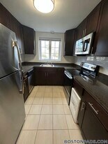 7 Captain Parker Arms in Lexington, MA - Building Photo