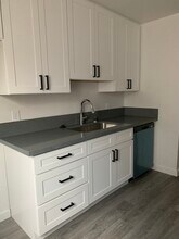 Monte Vista Manor Apartments in La Habra, CA - Building Photo - Building Photo