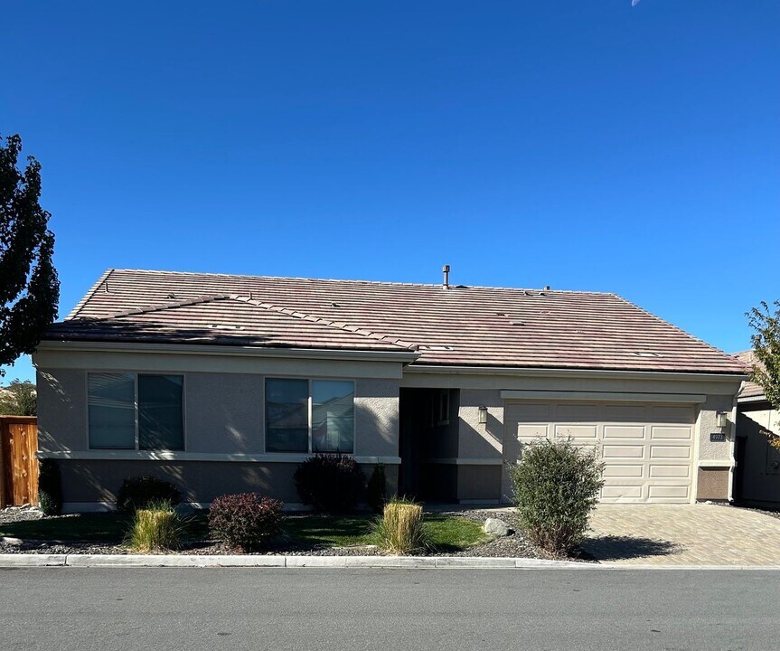 4973 Bougainvillea Dr in Sparks, NV - Building Photo