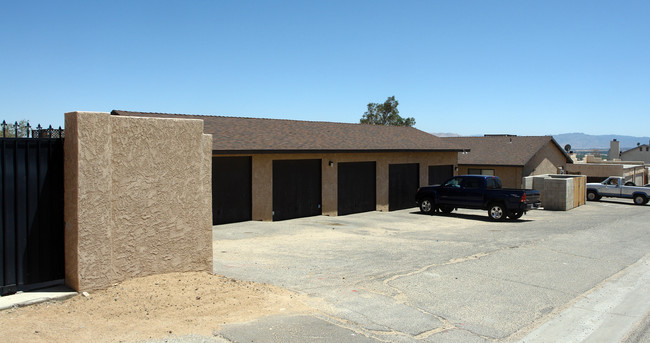 16450 Quantico Rd in Apple Valley, CA - Building Photo - Building Photo