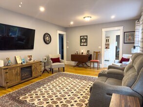 38 Leonard St in Woburn, MA - Building Photo - Building Photo