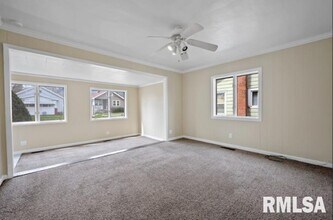 2212 N Ellis St in Peoria, IL - Building Photo - Building Photo