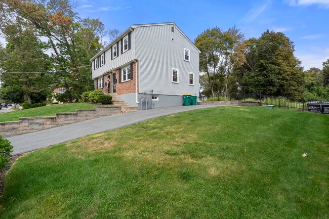 51 Chapel St, Unit 1 in Norwood, MA - Building Photo - Building Photo