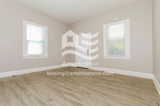 1718 Garrard St in Covington, KY - Foto de edificio - Building Photo