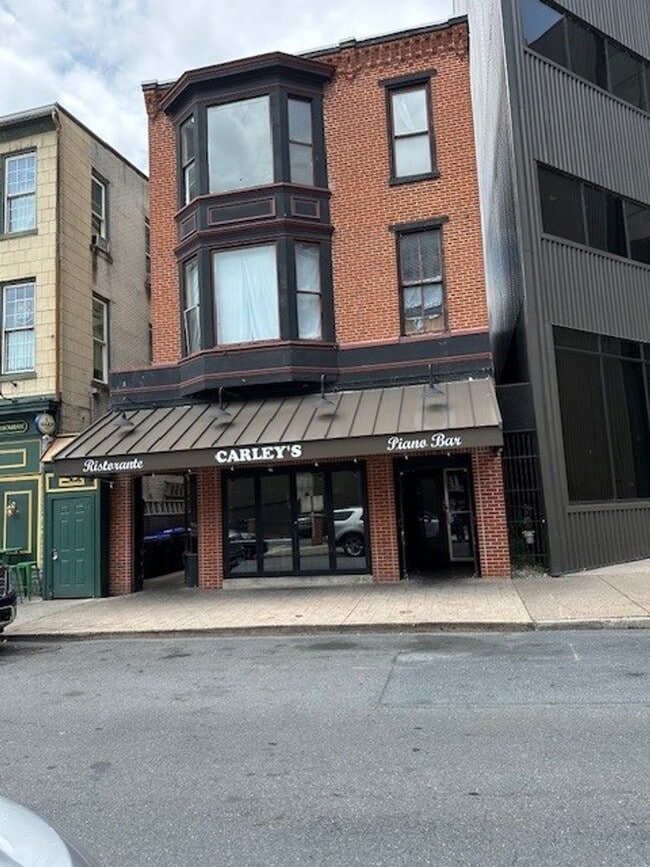 204 Locust St in Harrisburg, PA - Building Photo - Building Photo