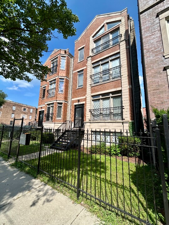 5333 S Calumet Ave in Chicago, IL - Building Photo